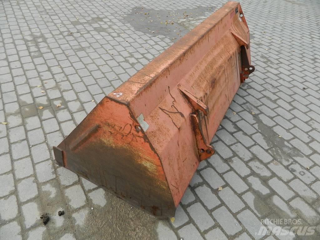  Kauss 18 Overige laad- en graafmachines