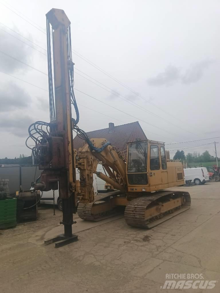 Liebherr R 922 L Rupsgraafmachines