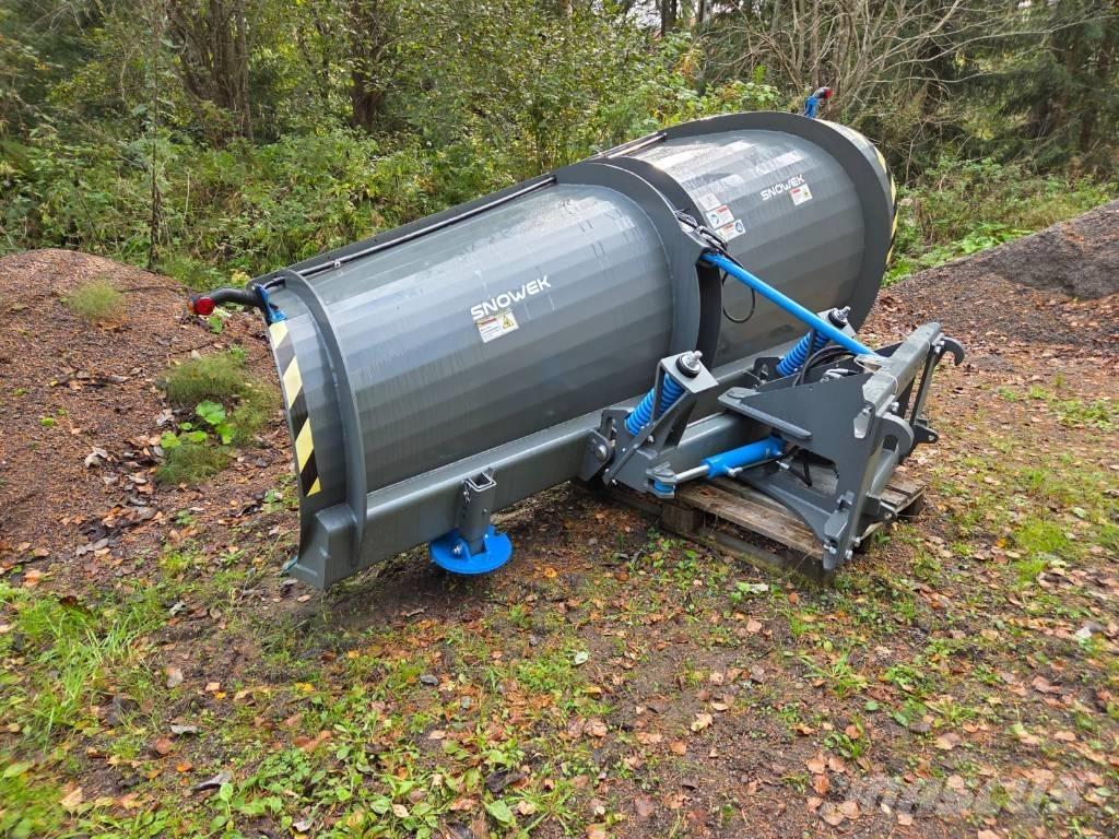 Snowek AA 320 Sneeuwschuivers en -ploegen