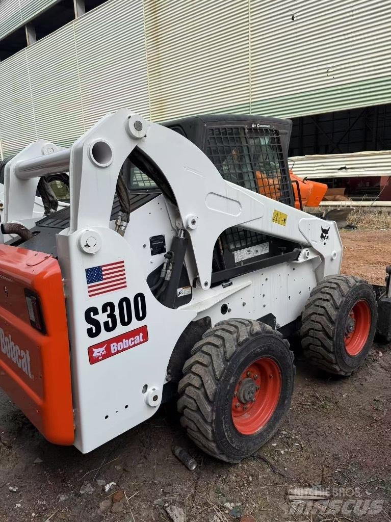 Bobcat S 300 Schrankladers
