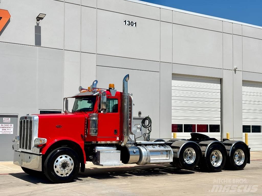 Peterbilt 389 Trekkers