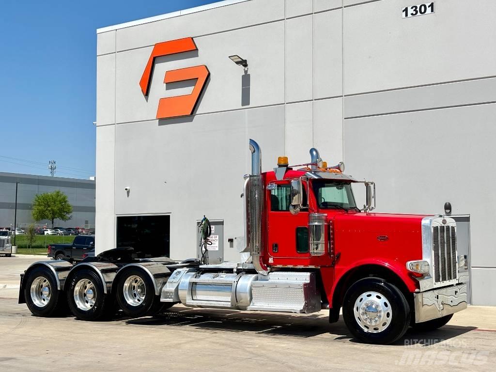 Peterbilt 389 Trekkers