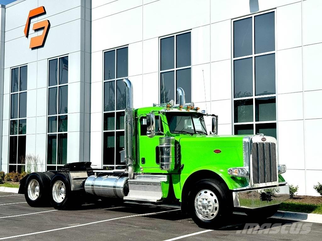 Peterbilt 389 Trekkers