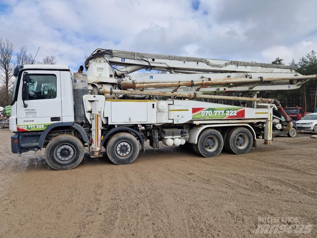 Mercedes-Benz 3236 Betonpomptrucks