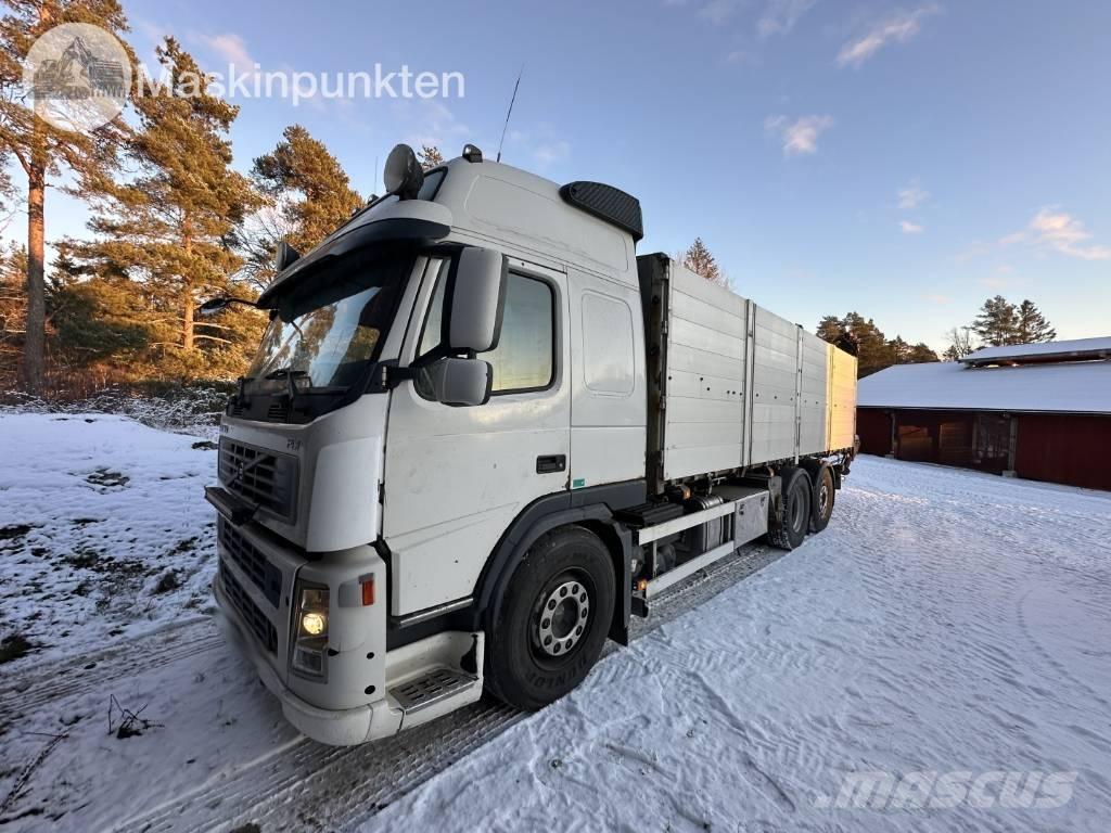Volvo FM 480 Vlakke laadvloer met kraan