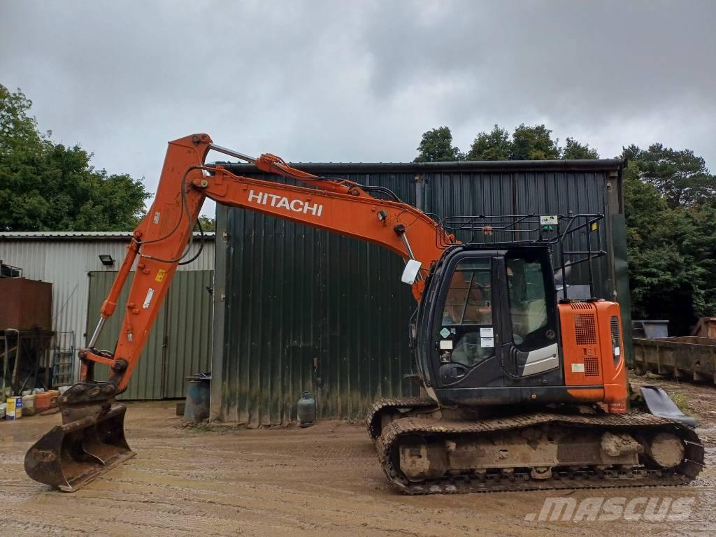 Hitachi ZX 135 US-6 Rupsgraafmachines