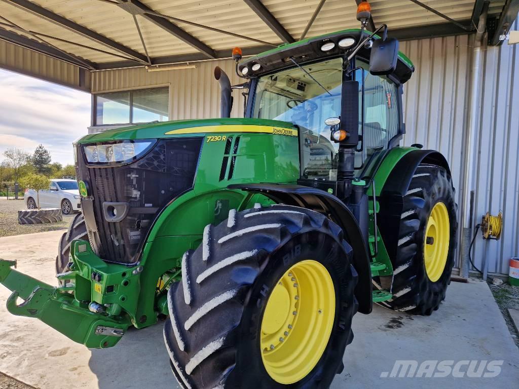 John Deere 7230 R Tractoren