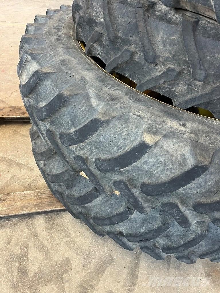 John Deere 6190 R Banden, wielen en velgen