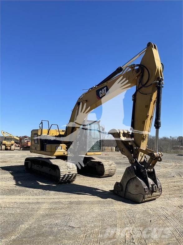 CAT 320 Rupsgraafmachines