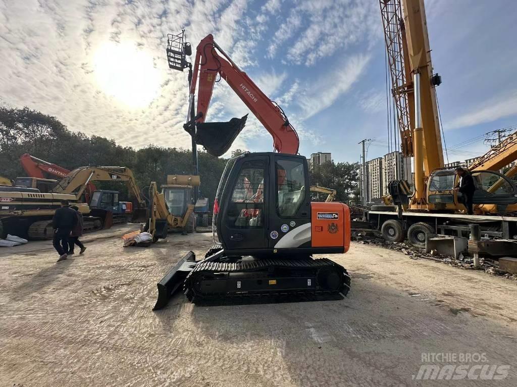 Hitachi ZX 70 Rupsgraafmachines