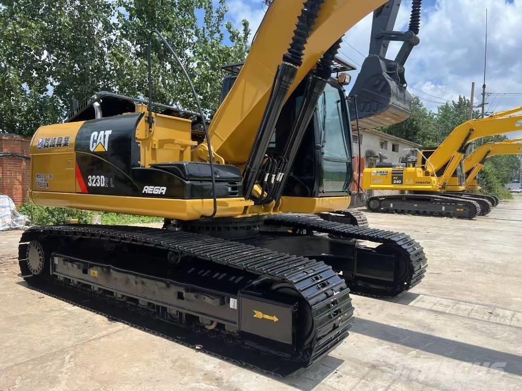 CAT 323d2l Midigraafmachines 7t - 12t