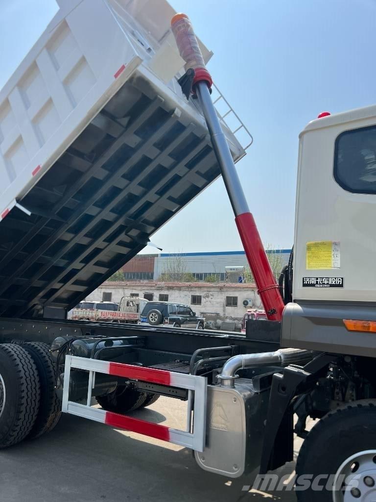 Howo 371 Bakwagens met gesloten opbouw