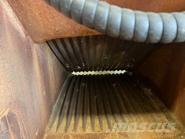 MB Crusher BF 70.2 Vergruisbakken