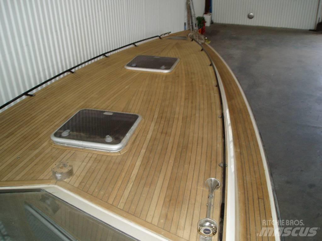 Cobra 38 FD Werkboten en pontons