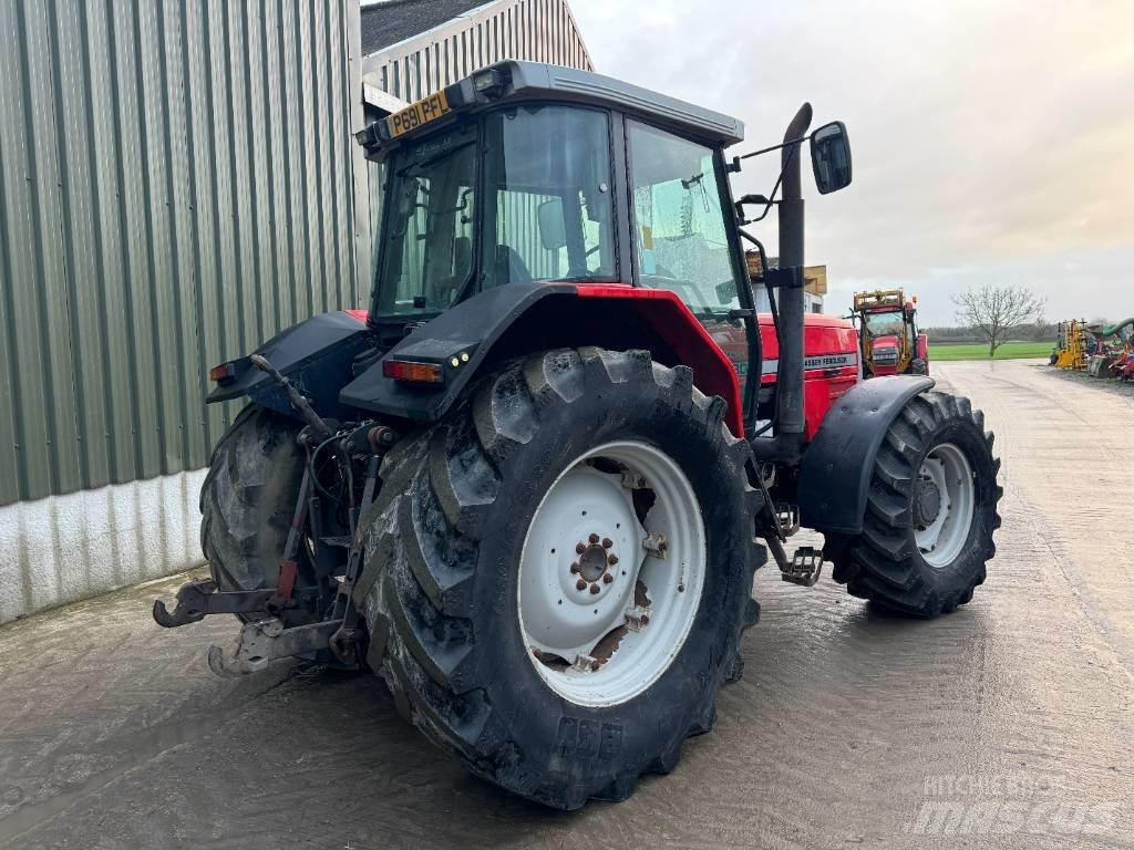 Massey Ferguson 8130 Tractoren