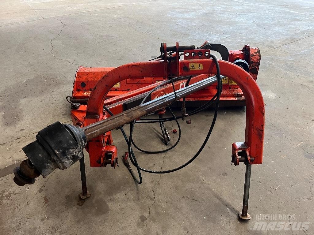 Kuhn TB 211 Klepelmaaiers