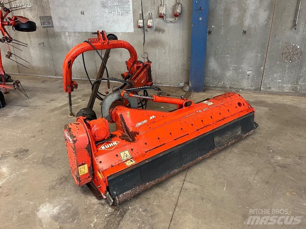 Kuhn TB 211 Klepelmaaiers