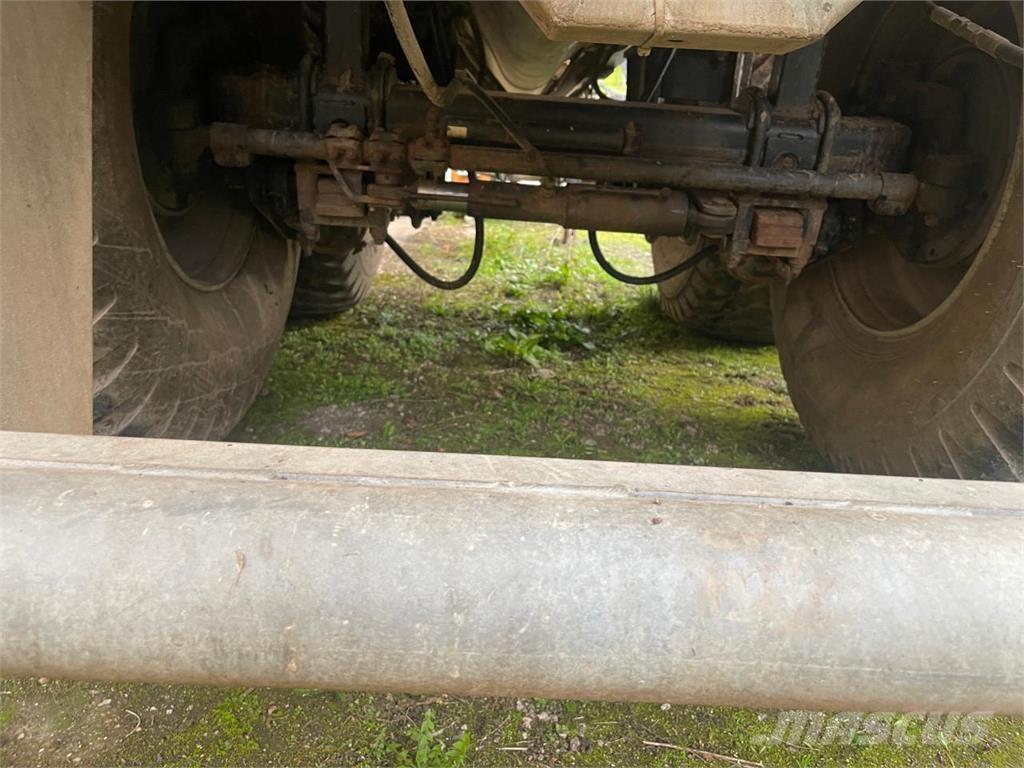 Eisele 240/160 Drijfmesttanks