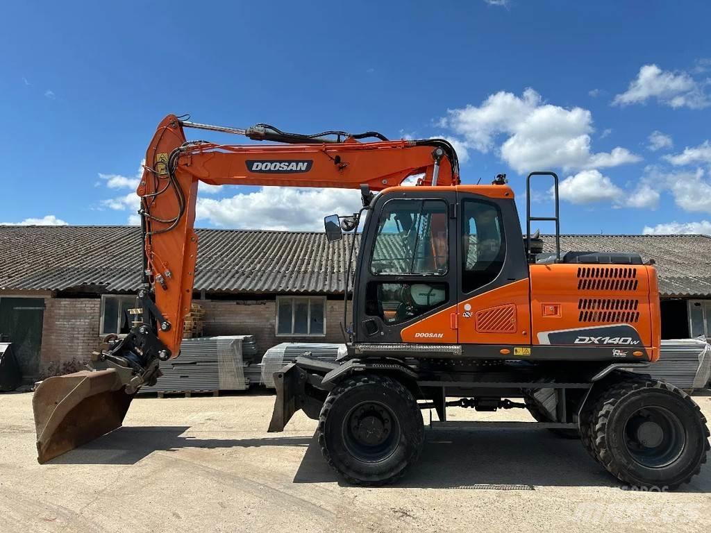 Doosan DX140W-5 Wielgraafmachines