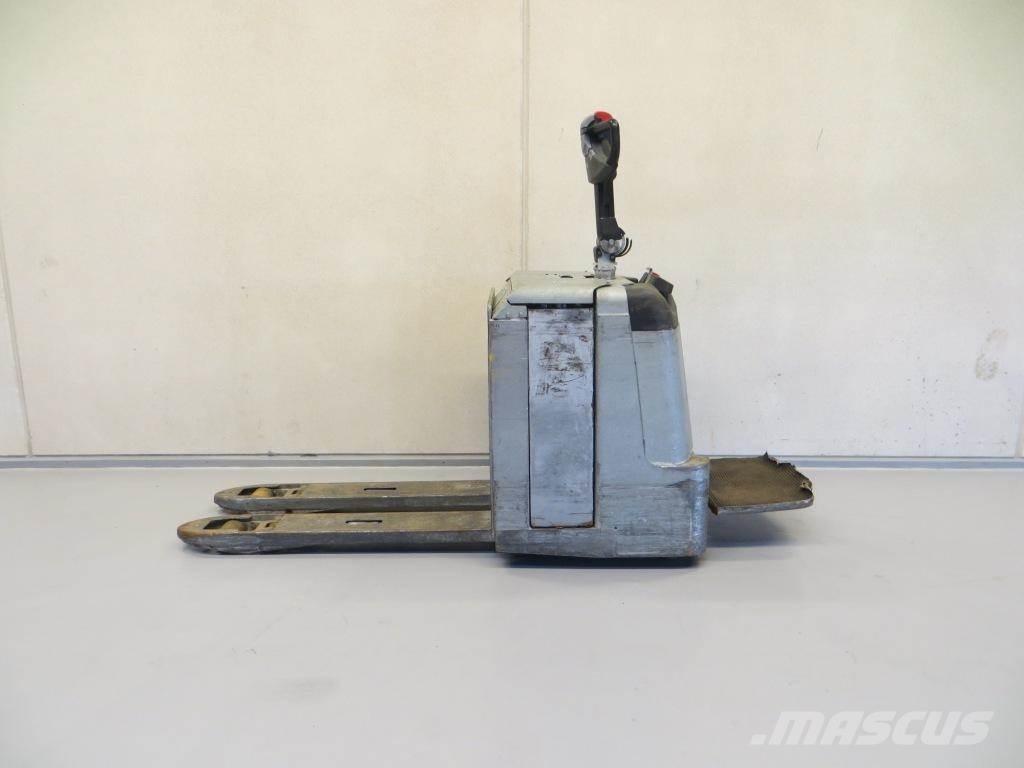 BT LPE240/8 Meerij pallettruck met platform