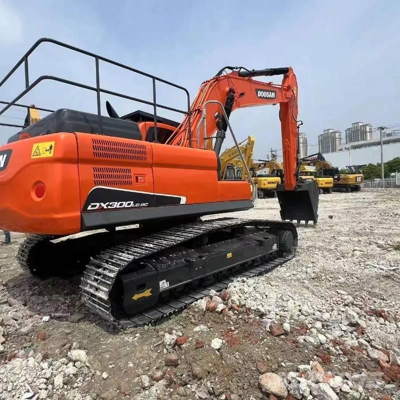 Doosan DX 300 Rupsgraafmachines