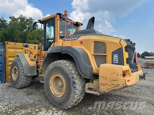  2017 L120H Wielladers