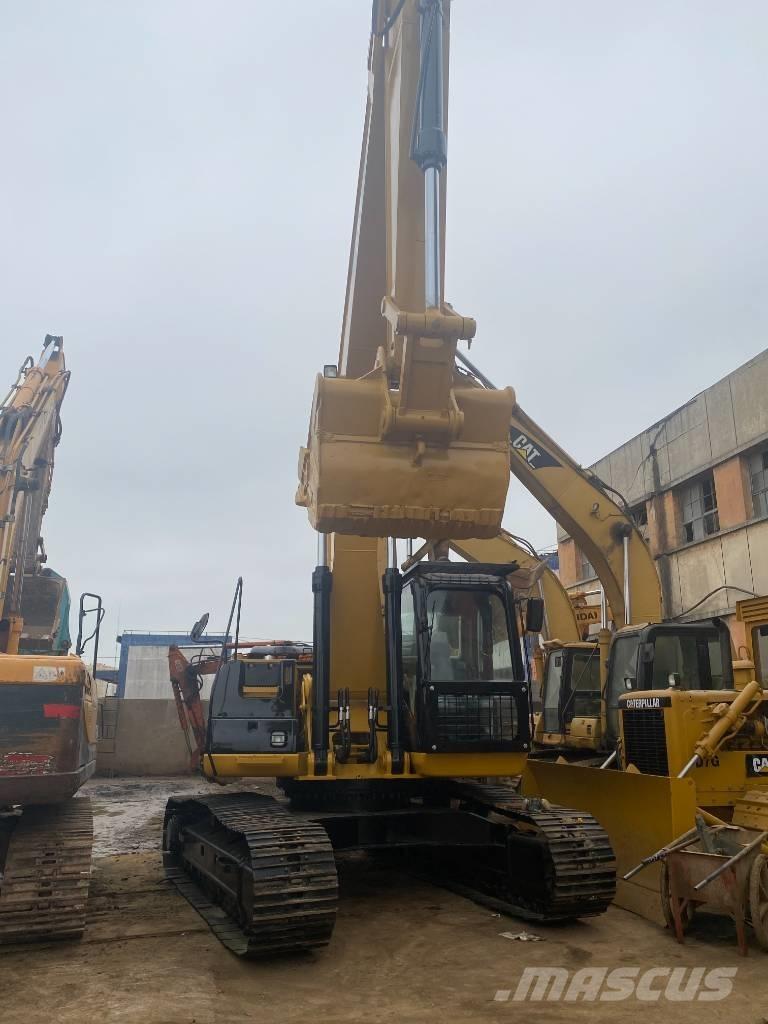 CAT 330 D Rupsgraafmachines
