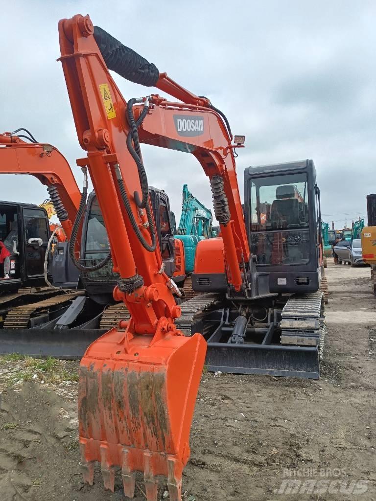 Doosan DH 60 Minigraafmachines < 7t