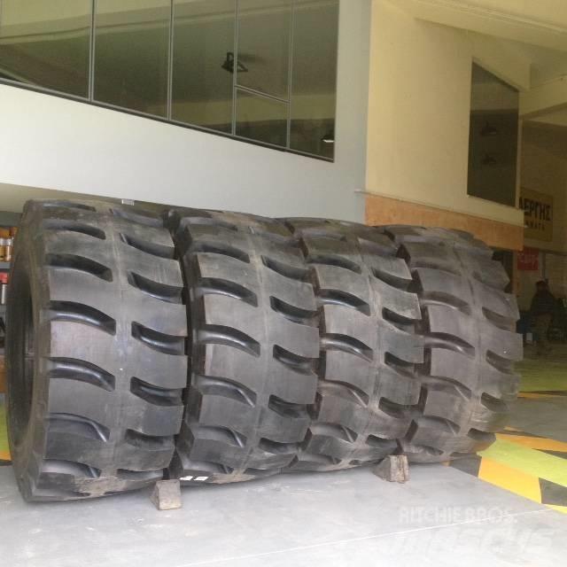 Goodyear 3565R33 L5 Banden, wielen en velgen