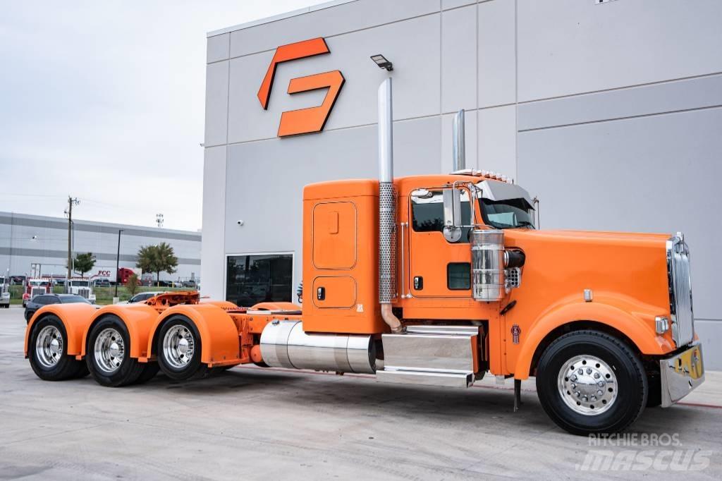 Kenworth W900 Trekkers