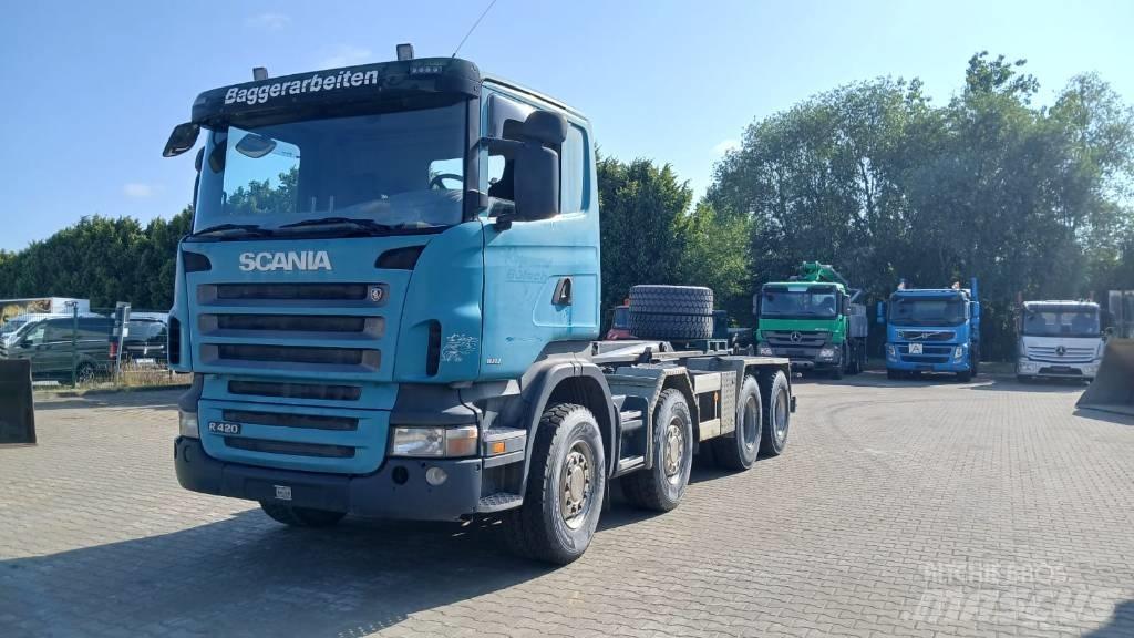 Scania R 420 Vrachtwagen met containersysteem