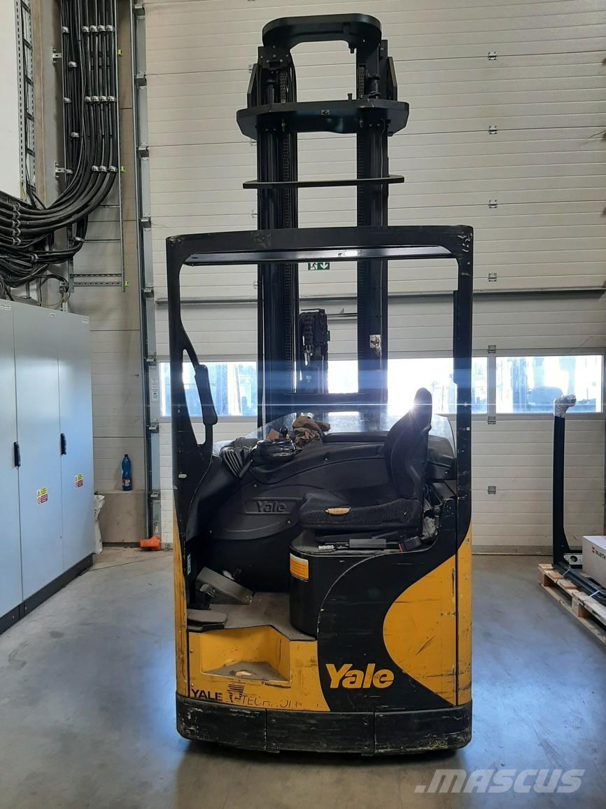 Yale MR16H Reachtruck voor hoog niveau