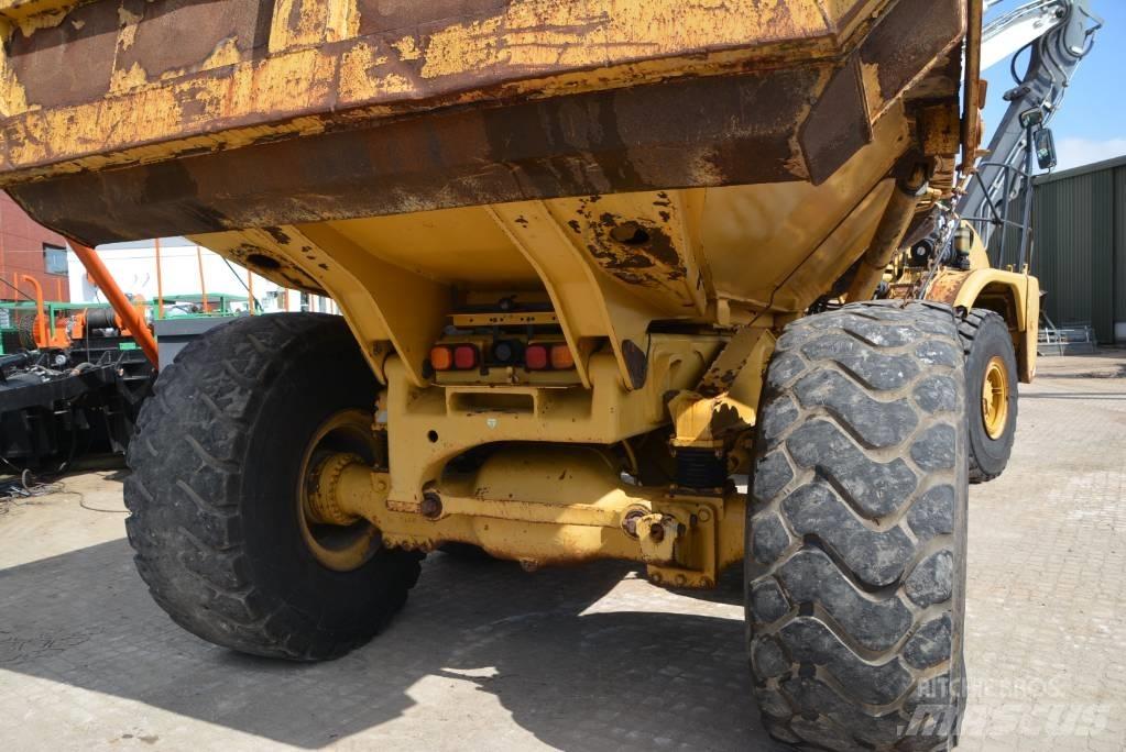 CAT 735 Knik dumptrucks