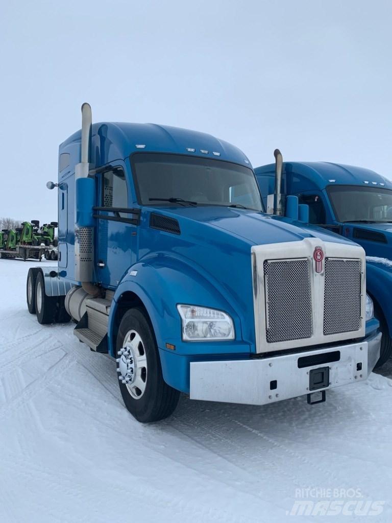 Kenworth T-880 Trekkers