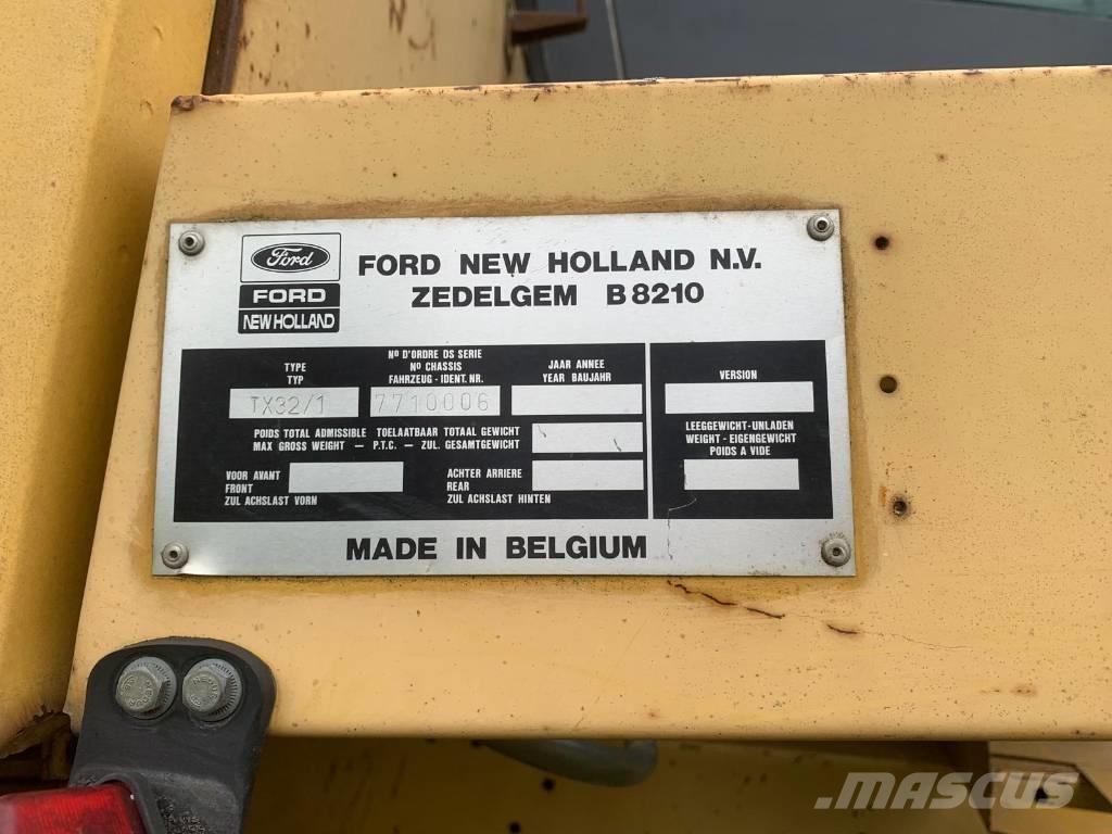 New Holland TX 32 Maaidorsmachines