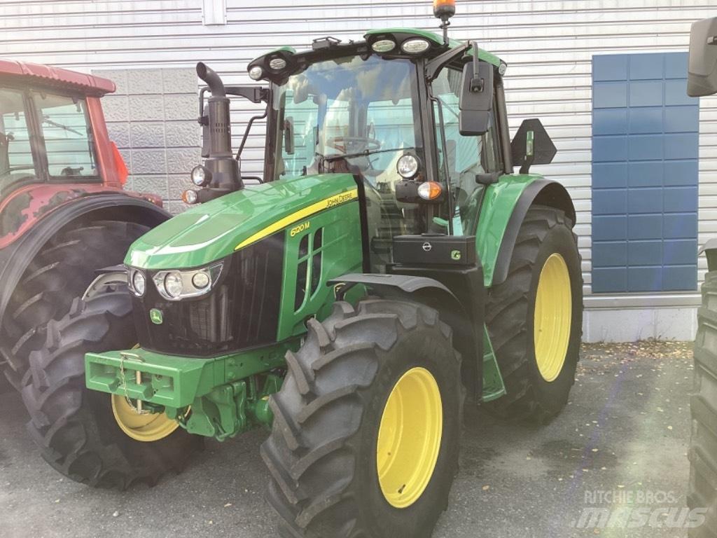 John Deere 6120M Tractoren