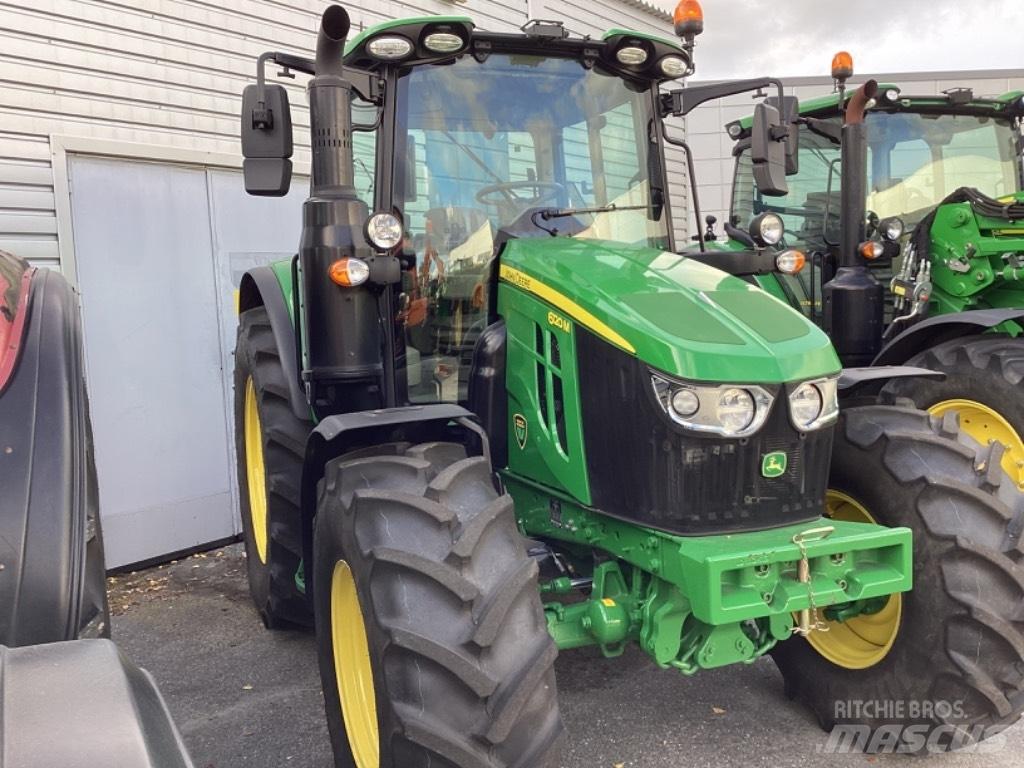 John Deere 6120M Tractoren