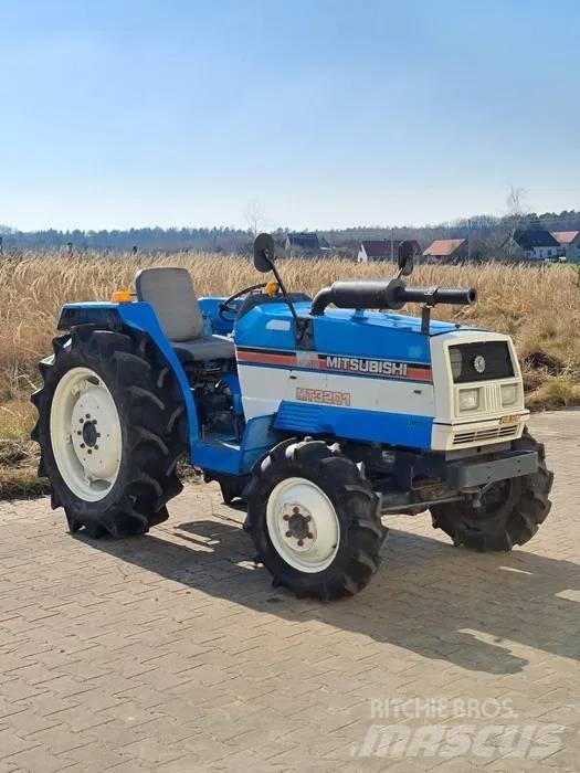 Mitsubishi MT3201 Compacttrekkers