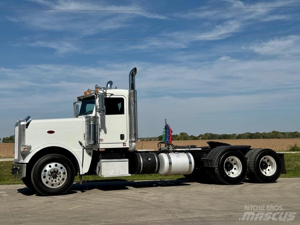 Peterbilt 388 Trekkers