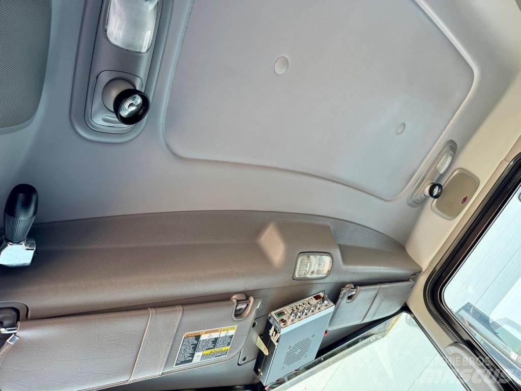 Peterbilt 388 Trekkers