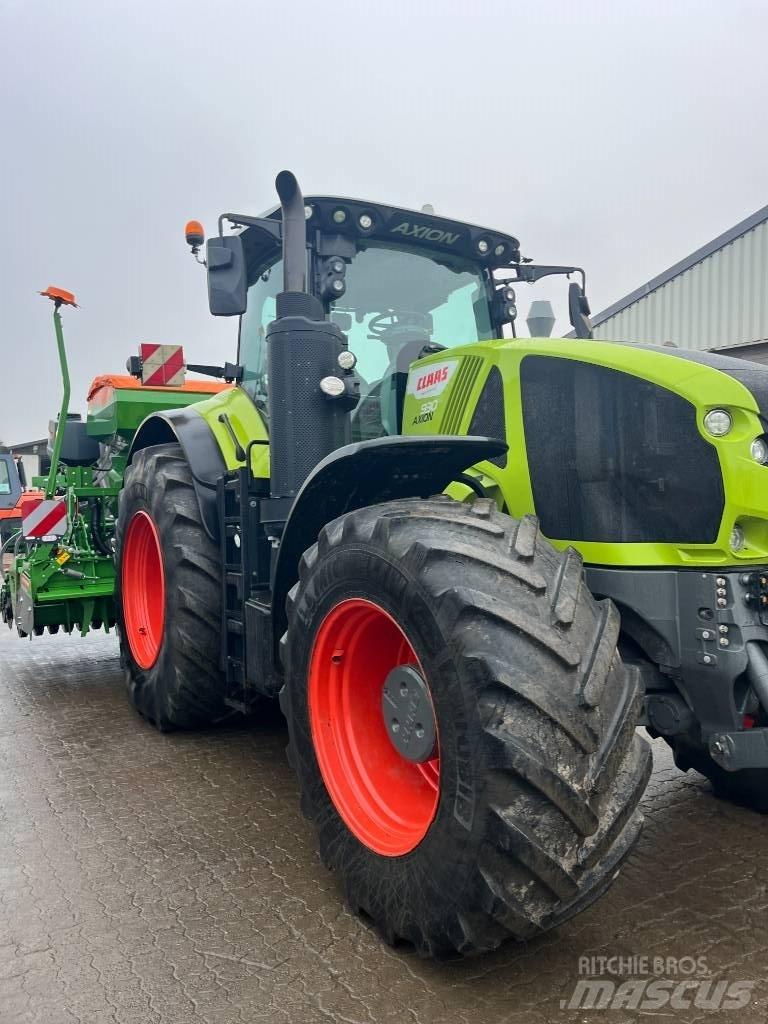 CLAAS Axion 930 Tractoren