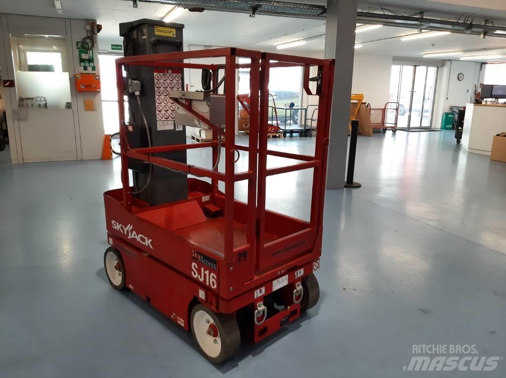 SkyJack SJ 16 Personenliften en invalideliften
