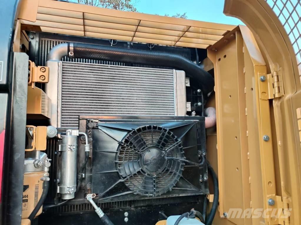CAT 320 D Rupsgraafmachines