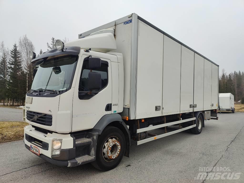 Volvo FL 260 Bakwagens met gesloten opbouw