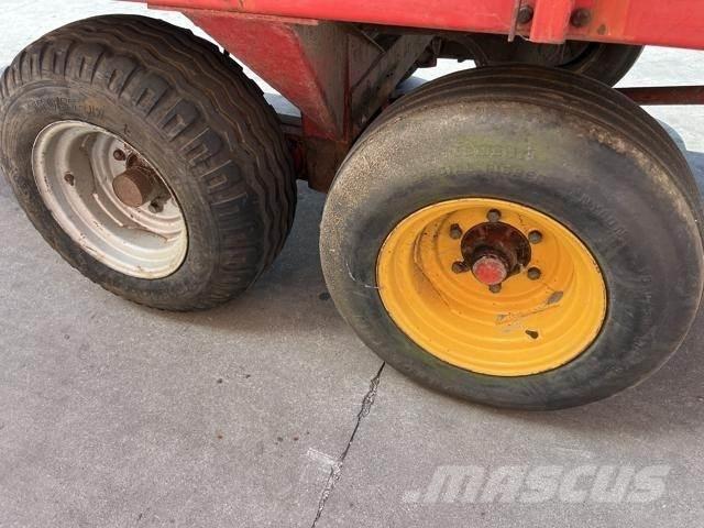Taarup 1030 Opraapwagens