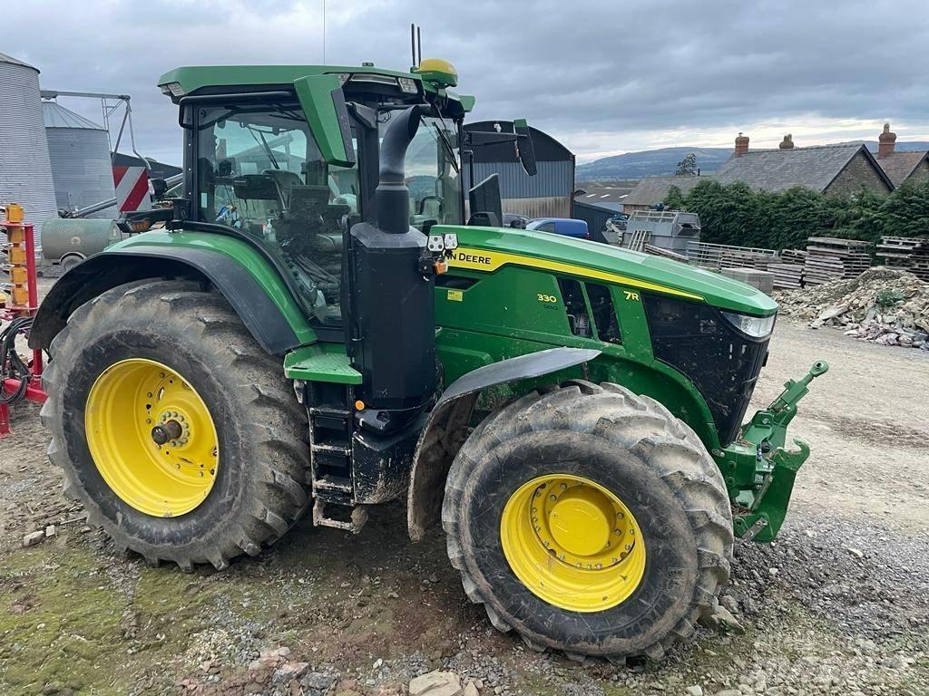 John Deere 7R 330 Tractoren