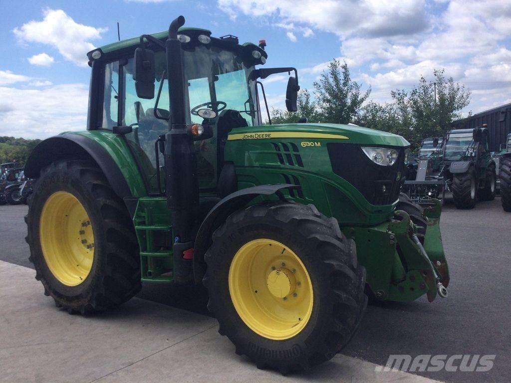 John Deere 6130M Tractoren