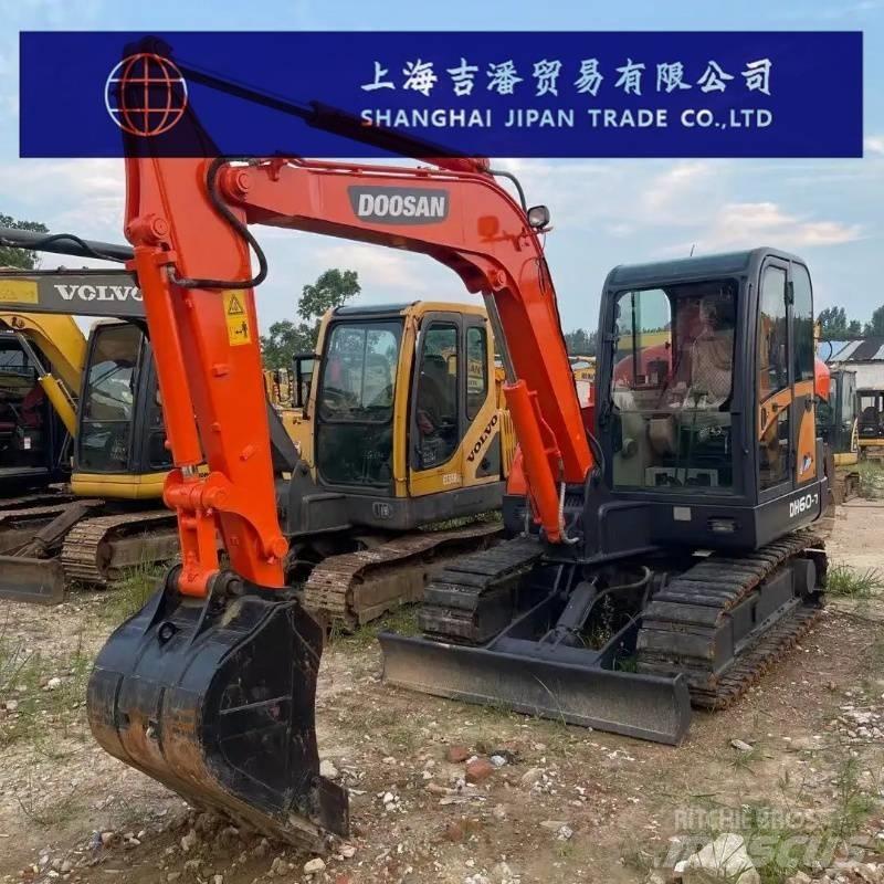 Doosan DH 60 Minigraafmachines < 7t