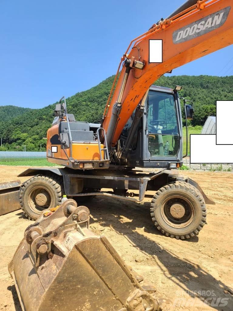 Doosan DX 140 W Wielgraafmachines