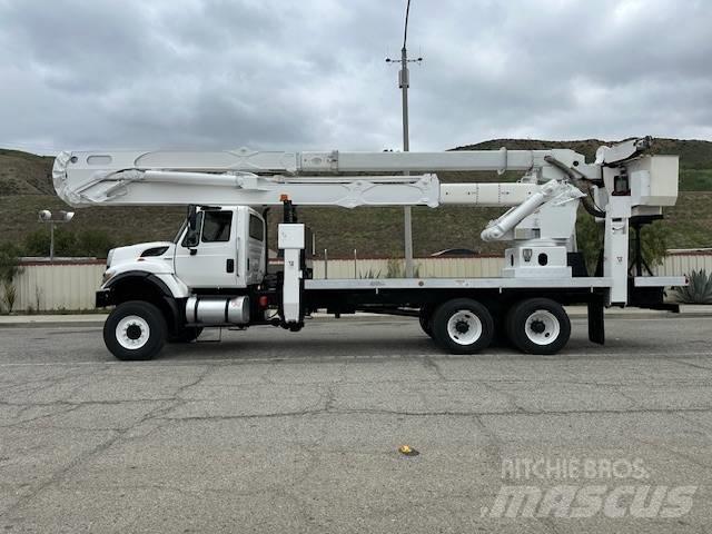 International 7400 Anders